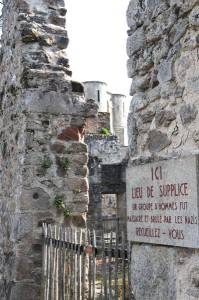 village-martyr-oradour-sur-glane-lieu-de-supplice-clocher-z2