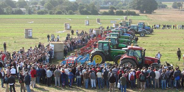 mardi-9-septembre-l-evenement-cuma-mecasol-dans-l-orne-venez-decouvrir-une-large-gamme-de-materiels-de-travail-du-sol-en-action